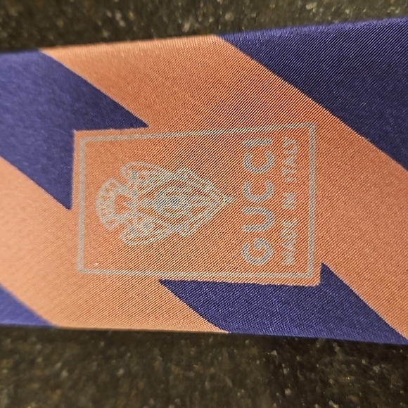 GUCCI 100% Silk Tie ~ Navy Blue & Brown Striped Print - Picture 6 of 9